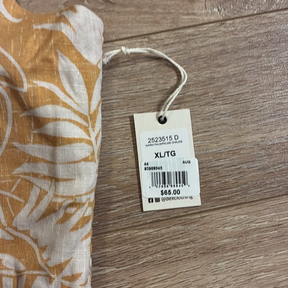 NWT DEX | Palm Print Button-Up Crop medium - Picture 7 of 10